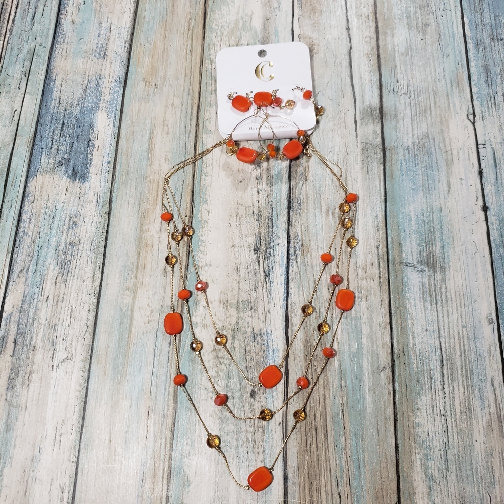 Necklace and Earrings Set.